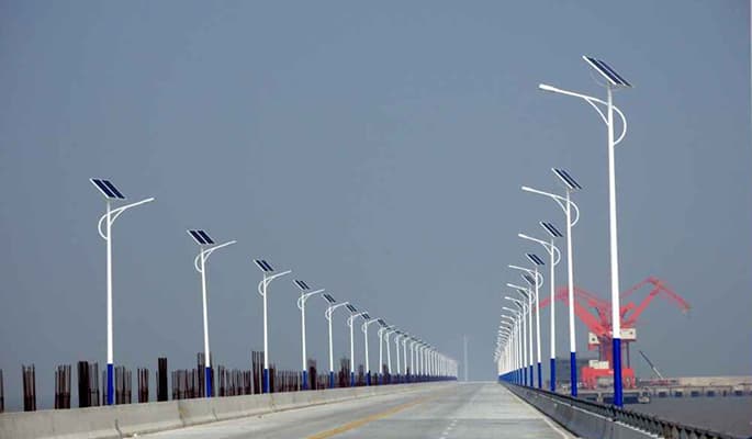 Solar Street Lights on Urban Roads
